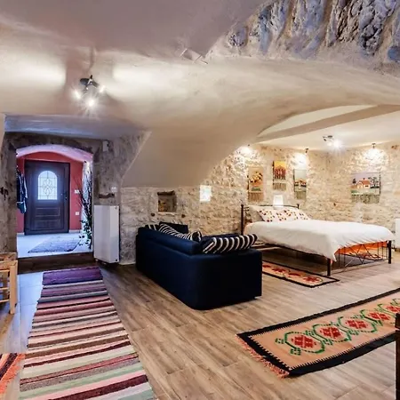 Arcadia Getaway - Sani 11